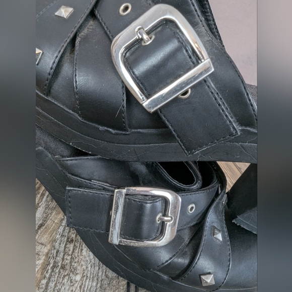 American Eagle size 10 studded black clogs in fair condition - Picture 5 of 14